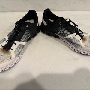 On Running Men’s Black and White Athletic Shoes